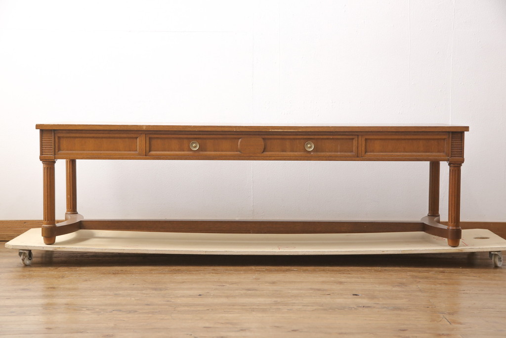 中古　DREXEL HERITAGE(ドレクセルヘリテイジ)　Triune(トライユン)　マホガニー材　洗練されたデザインとクラシカルな佇まいが魅力的なセンターテーブル(カクテルテーブル、リビングテーブル、ローテーブル)(R-056149)