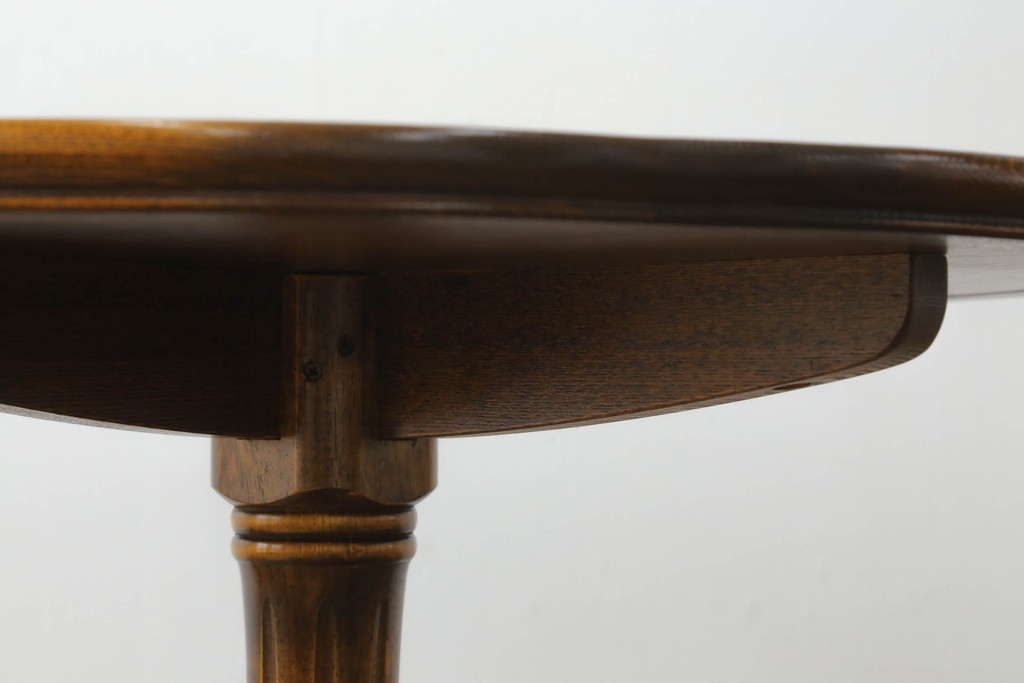 国産家具　松永工房　カンティーニュ(Continue)　猫脚の優美な曲線デザインがお洒落なラウンドテーブル(カフェテーブル、コーヒーテーブル、丸テーブル)(定価約14万6千円)(R-066174)