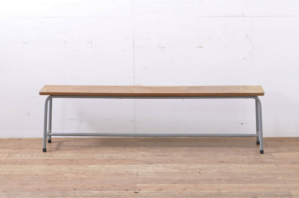 和製アンティーク　昭和レトロな雰囲気漂うアイアンフレームベンチ(長椅子、イス、飾り台)(R-063550)