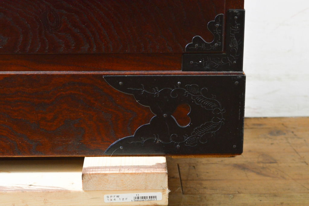 中古　美品　漆塗り　味わい深い色合いと風格のある金具が魅力の仙台箪笥(引き出し、収納タンス、整理箪笥、サイドチェスト)(定価約42万円)(R-060542)