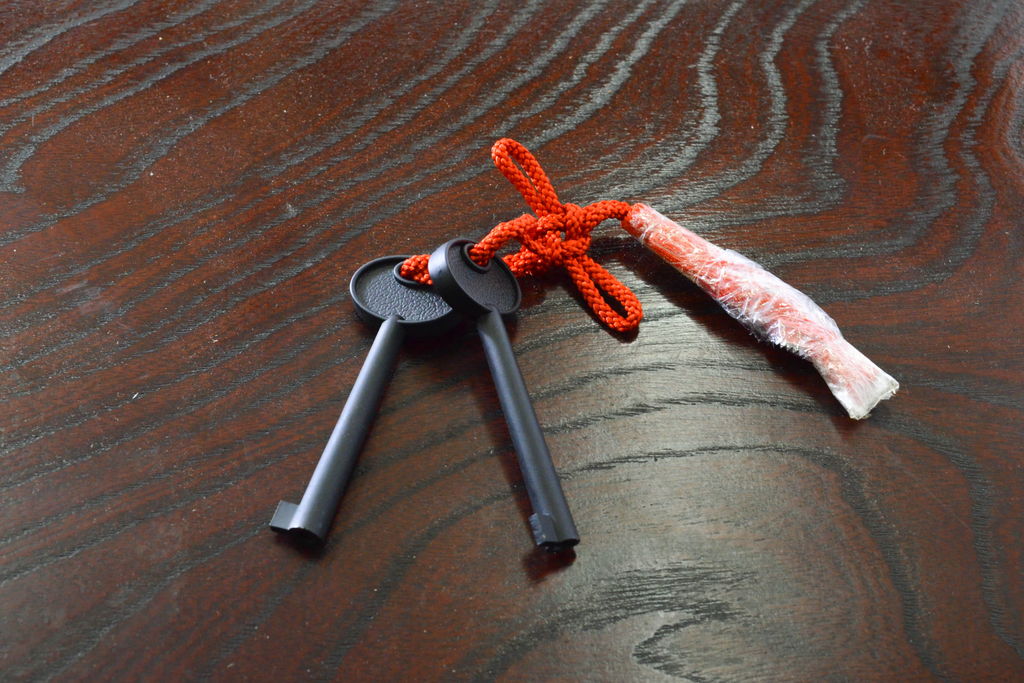 中古　美品　漆塗り　味わい深い色合いと風格のある金具が魅力の仙台箪笥(引き出し、収納タンス、整理箪笥、サイドチェスト)(定価約42万円)(R-060542)