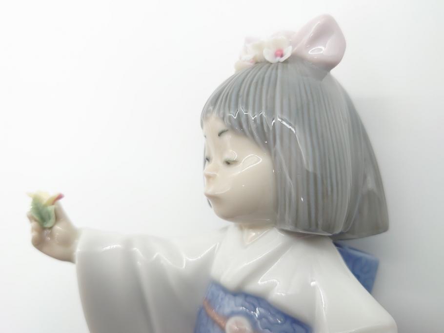 リヤドロ　LLADRO　淡い色使いがかわいらしい和装少女の人形(フィギュリン、置物、オブジェ、箱なし)(R-060643)