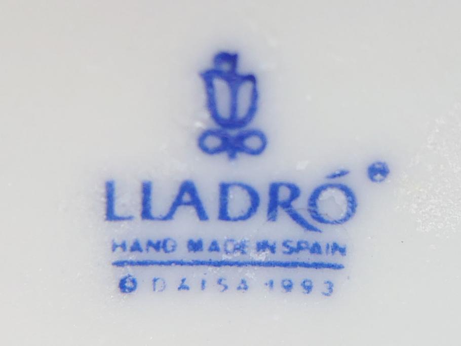 リヤドロ　LLADRO　淡い色使いがかわいらしい和装少女の人形(フィギュリン、置物、オブジェ、箱なし)(R-060643)