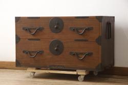 北欧家具　Bath Cabinet Makers LTD. 濃い色味が大人の空間を演出するサイドボード(ローボード、キャビネット、収納棚)