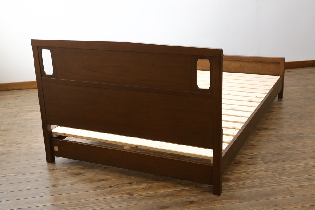 中古　DREXEL HERITAGE(ドレクセルヘリテイジ)　Triune(トライユン)　落ち着いた雰囲気づくりを叶えるベッド(セミダブル)(R-061962)