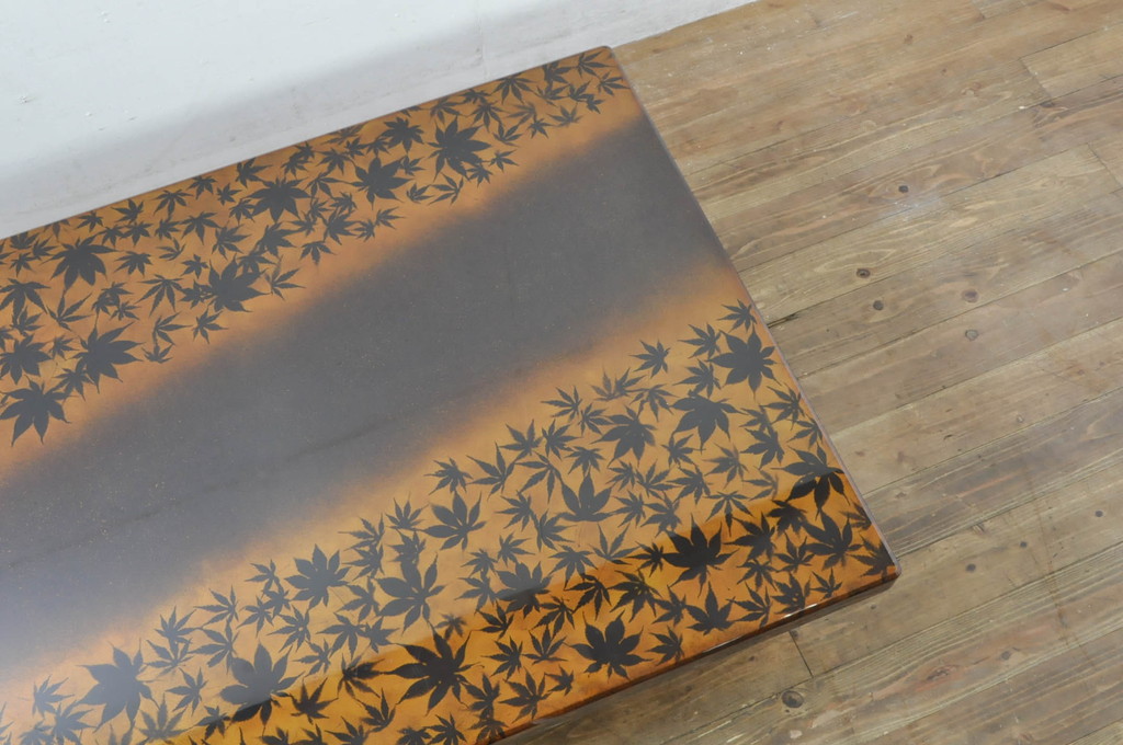 中古　美品!!　輪島塗り　独特の存在感を放つ蒔絵座卓(ローテーブル、センターテーブル、リビングテーブル)(定価約190万円)(R-078131)