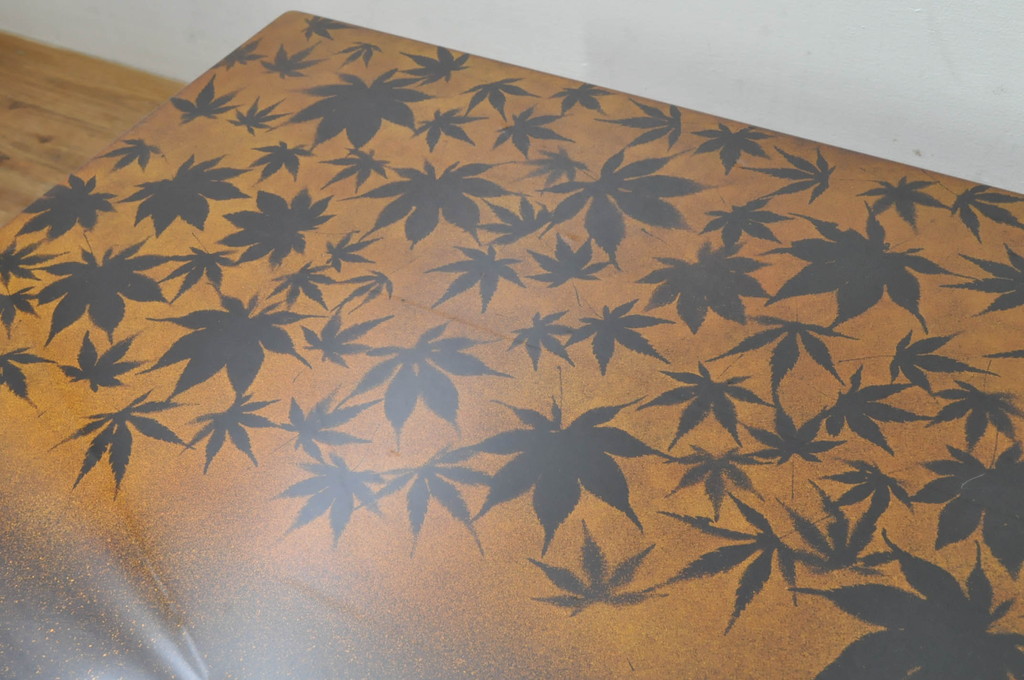 中古　美品!!　輪島塗り　独特の存在感を放つ蒔絵座卓(ローテーブル、センターテーブル、リビングテーブル)(定価約190万円)(R-078131)