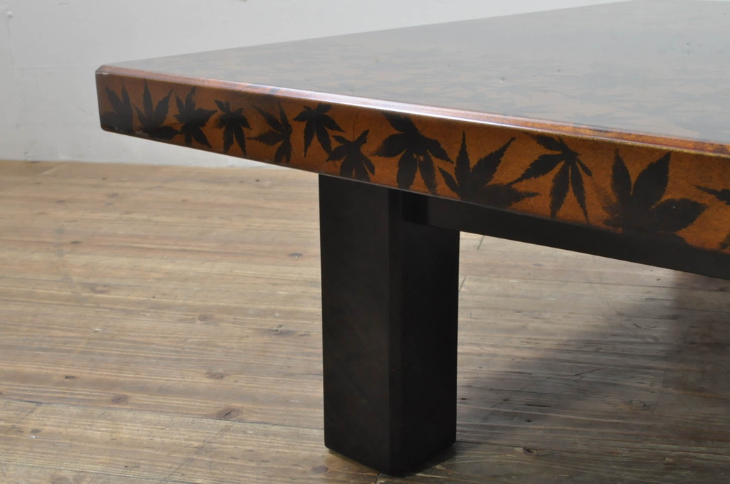 中古　美品!!　輪島塗り　独特の存在感を放つ蒔絵座卓(ローテーブル、センターテーブル、リビングテーブル)(定価約190万円)(R-078131)