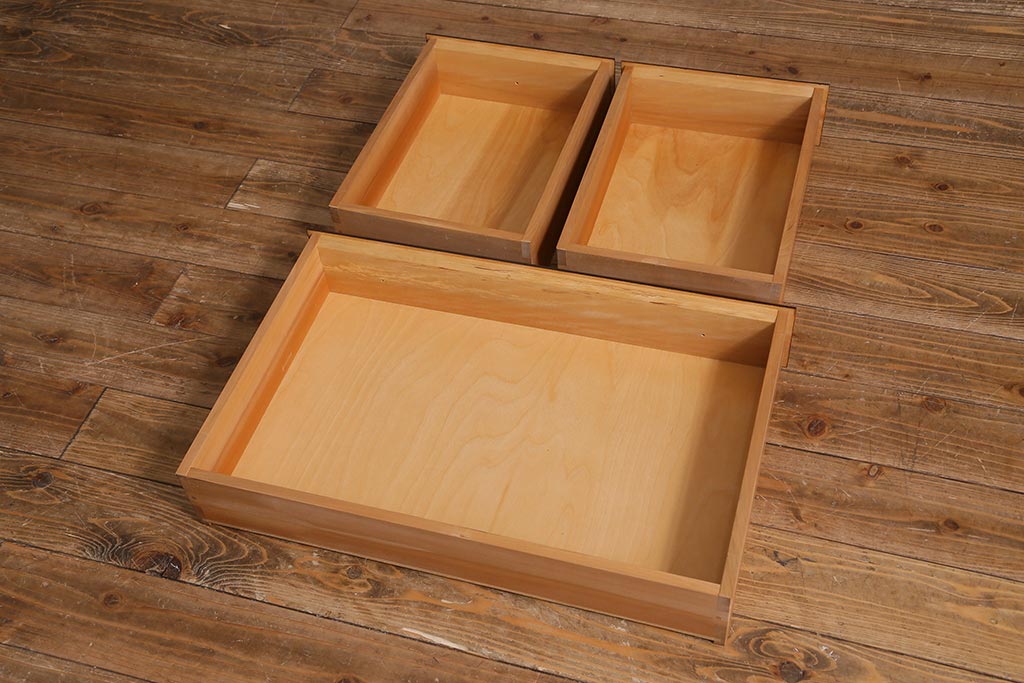 中古　松本民芸家具　見せる収納と隠す収納が一台で可能なF型食器棚(カップボード、飾り棚、収納棚、サイドボード、サイドキャビネット)(定価約100万円)(R-039679)