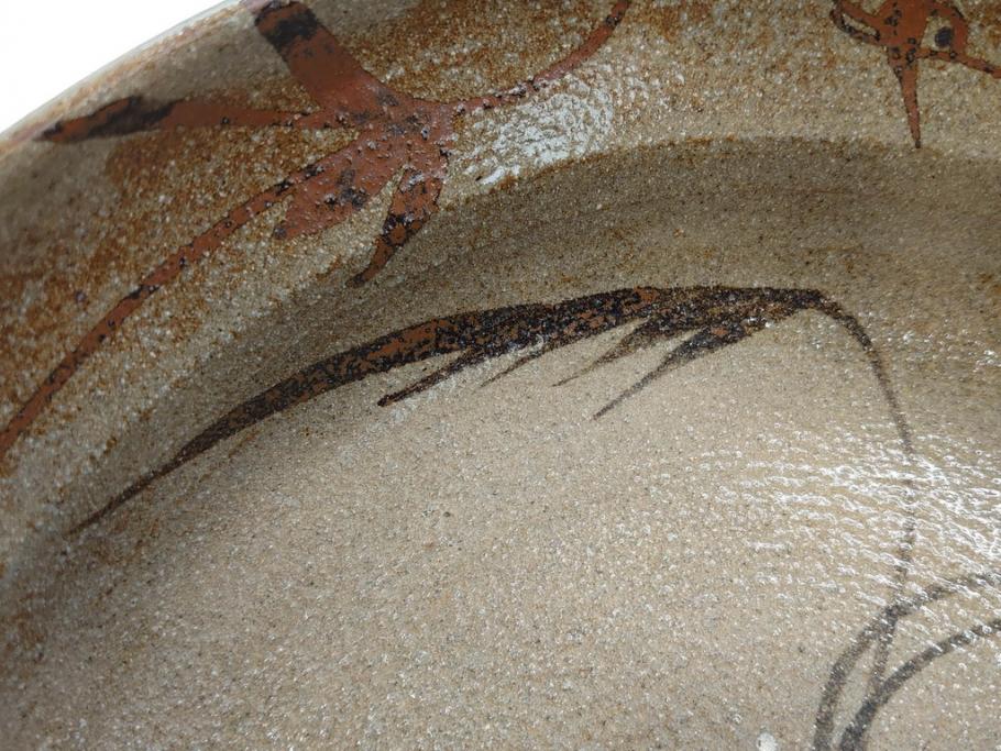 中里重利　絵唐津　約22cm　7.3寸　優美なフォルムが目を引く鉢(唐津焼、鳥、植物、深皿、和皿、中皿、変形皿、和食器、裏印、共箱付き、七寸三分)(R-079817)