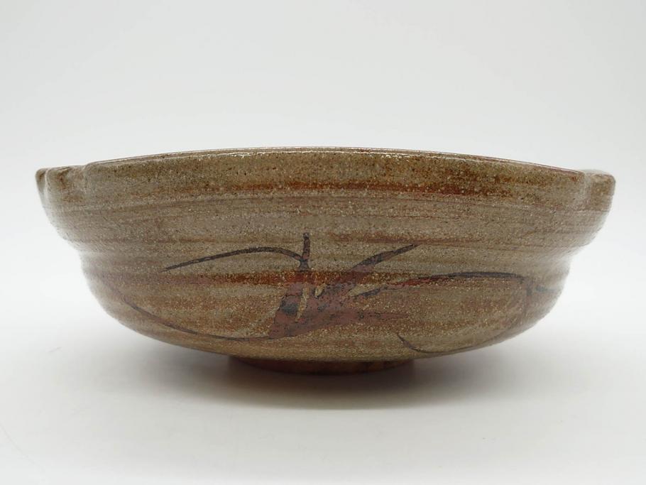 中里重利　絵唐津　約22cm　7.3寸　優美なフォルムが目を引く鉢(唐津焼、鳥、植物、深皿、和皿、中皿、変形皿、和食器、裏印、共箱付き、七寸三分)(R-079817)