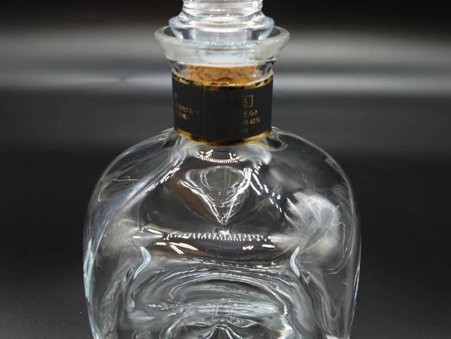 軽井沢　KARUIZAWA　貯蔵17年　モルトウイスキー(MALT WHISKY)　空瓶　高級感漂うデキャンタ(空ボトル、空き瓶、デカンタ、ガラス、硝子、酒器、飾りボトル、ディスプレイ、外箱付き)(R-079818)