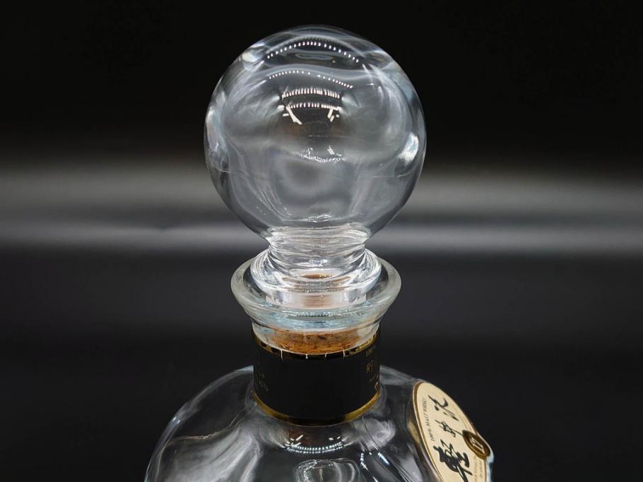 軽井沢　KARUIZAWA　貯蔵17年　モルトウイスキー(MALT WHISKY)　空瓶　高級感漂うデキャンタ(空ボトル、空き瓶、デカンタ、ガラス、硝子、酒器、飾りボトル、ディスプレイ、外箱付き)(R-079818)