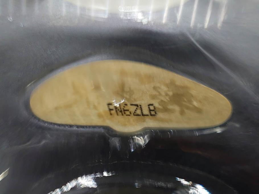 軽井沢　KARUIZAWA　貯蔵17年　モルトウイスキー(MALT WHISKY)　空瓶　高級感漂うデキャンタ(空ボトル、空き瓶、デカンタ、ガラス、硝子、酒器、飾りボトル、ディスプレイ、外箱付き)(R-079818)