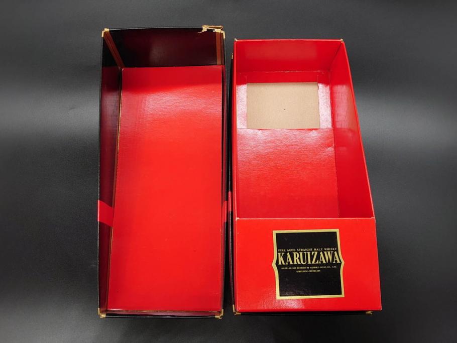 軽井沢　KARUIZAWA　貯蔵17年　モルトウイスキー(MALT WHISKY)　空瓶　高級感漂うデキャンタ(空ボトル、空き瓶、デカンタ、ガラス、硝子、酒器、飾りボトル、ディスプレイ、外箱付き)(R-079818)