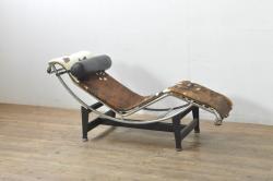中古　美品!!　イタリア　Cassina(カッシーナ)　Le Corbusier(ル・コルビュジエ)　LC4　スタイリッシュで洗練された大人の空間を演出するシェーズロング(寝椅子、カウチ)(定価約106万7千円)(R-078130)