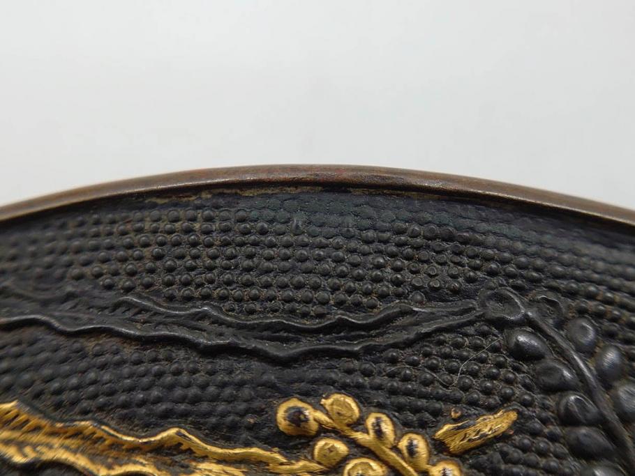 時代武具　赤銅?　鐔　丸形　桐鳳凰図　魚子地　華やかな佇まいの大鍔(金彩、七子地、彫刻、刀装具、ケース付き)(R-079845)