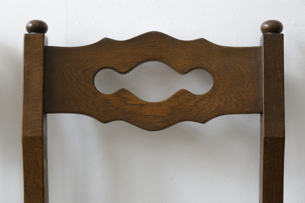 中古　横浜クラシック家具　ノックオンウッド(knockonwood)　Hand Made　オーク材　どこか懐かしい雰囲気漂うチェア2脚セット(ダイニングチェア、アームレスチェア、椅子、イス)(R-069819)