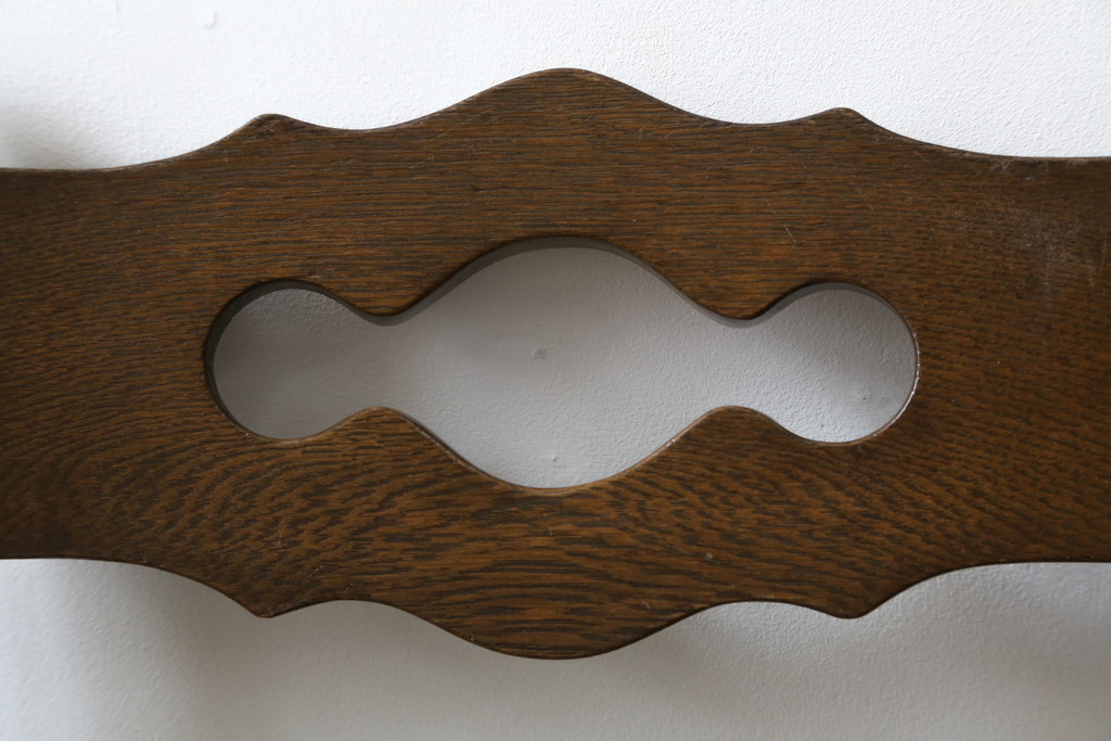 中古　横浜クラシック家具　ノックオンウッド(knockonwood)　Hand Made　オーク材　どこか懐かしい雰囲気漂うチェア2脚セット(ダイニングチェア、アームレスチェア、椅子、イス)(R-069819)