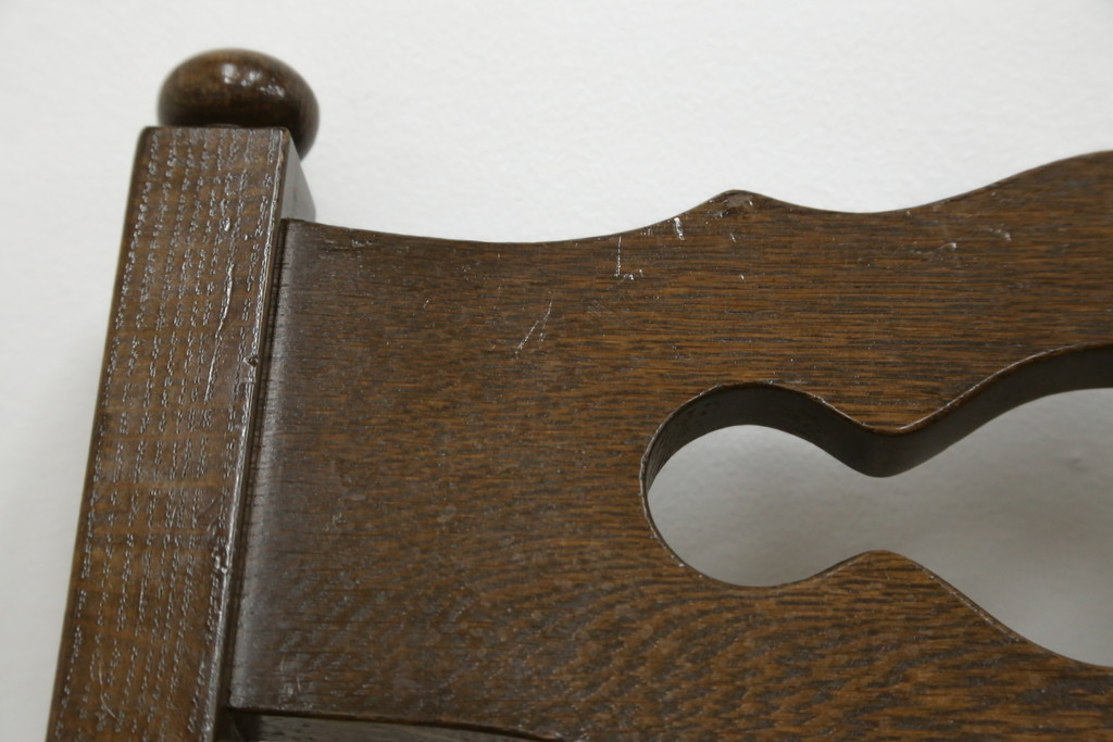 中古　横浜クラシック家具　ノックオンウッド(knockonwood)　Hand Made　オーク材　どこか懐かしい雰囲気漂うチェア2脚セット(ダイニングチェア、アームレスチェア、椅子、イス)(R-069819)