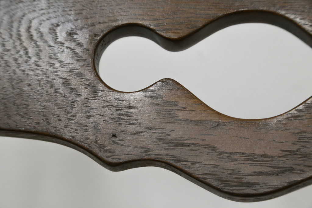 中古　横浜クラシック家具　ノックオンウッド(knockonwood)　Hand Made　オーク材　どこか懐かしい雰囲気漂うチェア2脚セット(ダイニングチェア、アームレスチェア、椅子、イス)(R-069819)