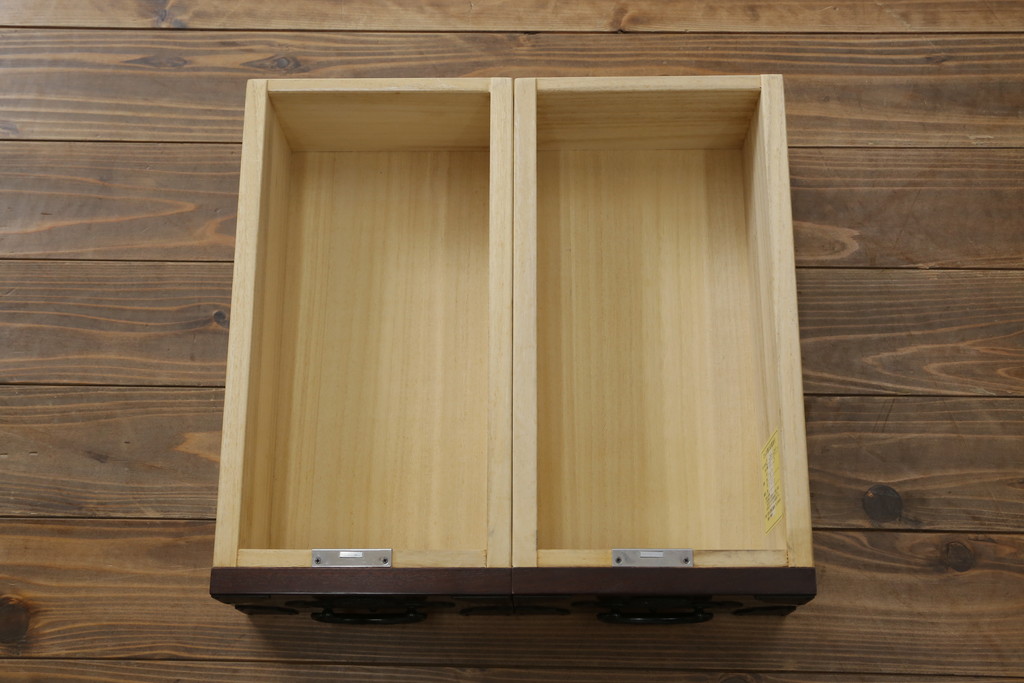 中古　美品　筑後民芸　和洋折衷なデザインが個性的で面白い縦型のキュリオケース(ガラスケース、キャビネット、ショーケース、飾り棚)(R-069976)