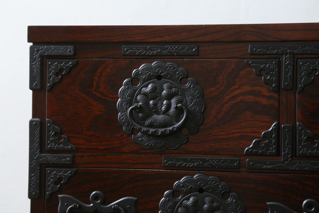 中古　美品　岩谷堂箪笥　かくし収納多数で遊び心満載の小箪笥(収納箪笥、整理箪笥、和タンス、引き出し、小物収納)(R-072807)