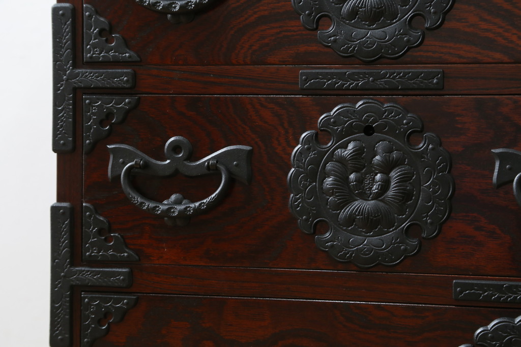 中古　美品　岩谷堂箪笥　かくし収納多数で遊び心満載の小箪笥(収納箪笥、整理箪笥、和タンス、引き出し、小物収納)(R-072807)