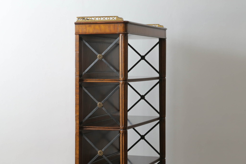 中古　美品!!　イギリス家具　MAITLAND-SMITH(メートランドスミス)　クラシカルな佇まいが美しい凝ったデザインのオープンシェルフ(ブックシェルフ、飾り棚、本棚、英国)(定価約58万円)(R-070811)