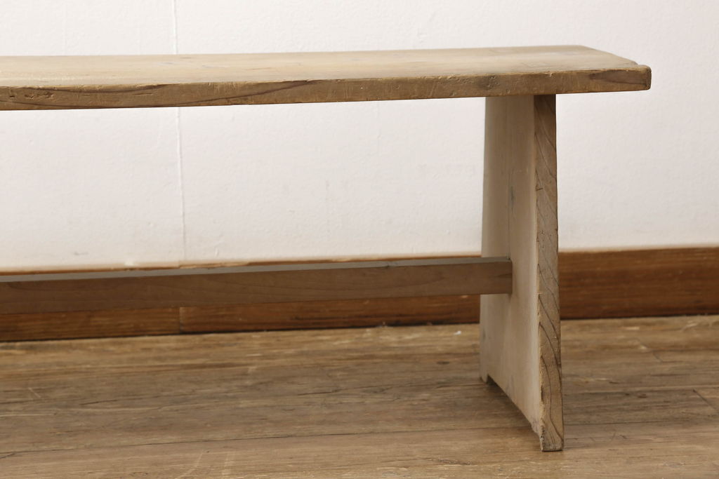 和製アンティーク　素朴な木味がぬくもりを感じるベンチ(長椅子、ベンチ、板座チェア、ダイニングベンチ、飾り台)(R-060819)