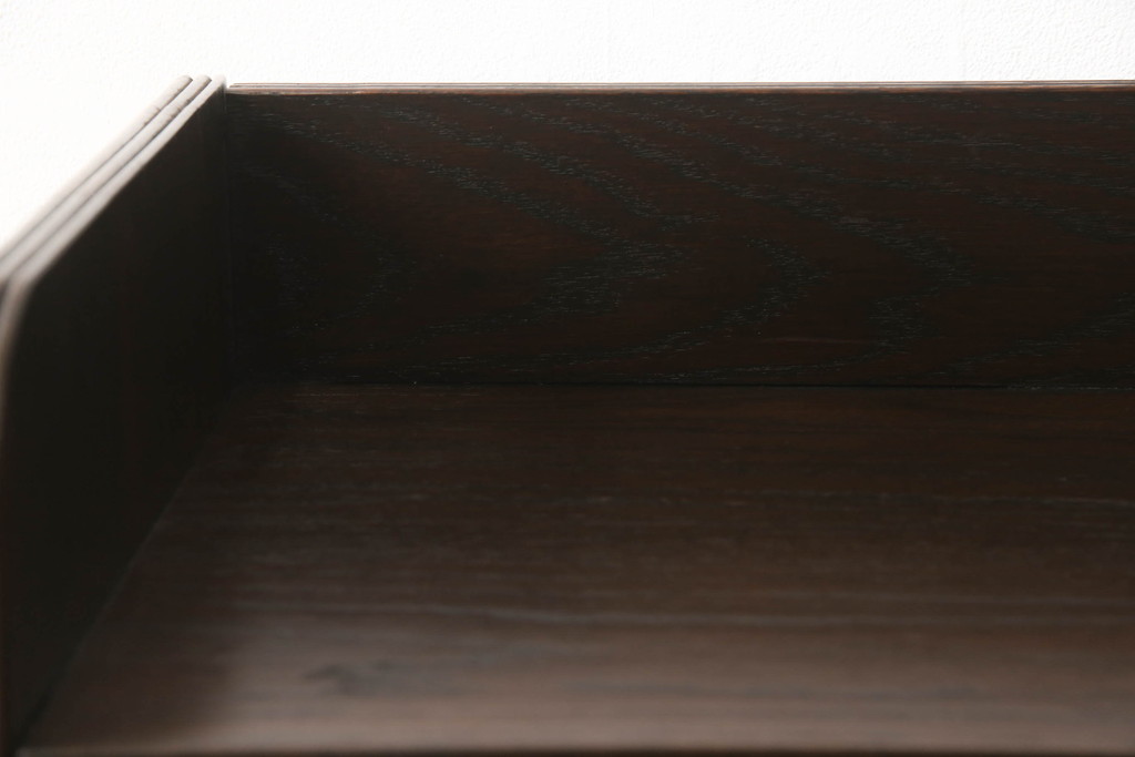 イギリスアンティーク　Aw-Lyn　オーク材　ステンドグラスが気品あふれる小振りなブックケース(本箱、本棚、収納棚、戸棚、飾り棚、キャビネット、カップボード)(R-064449)