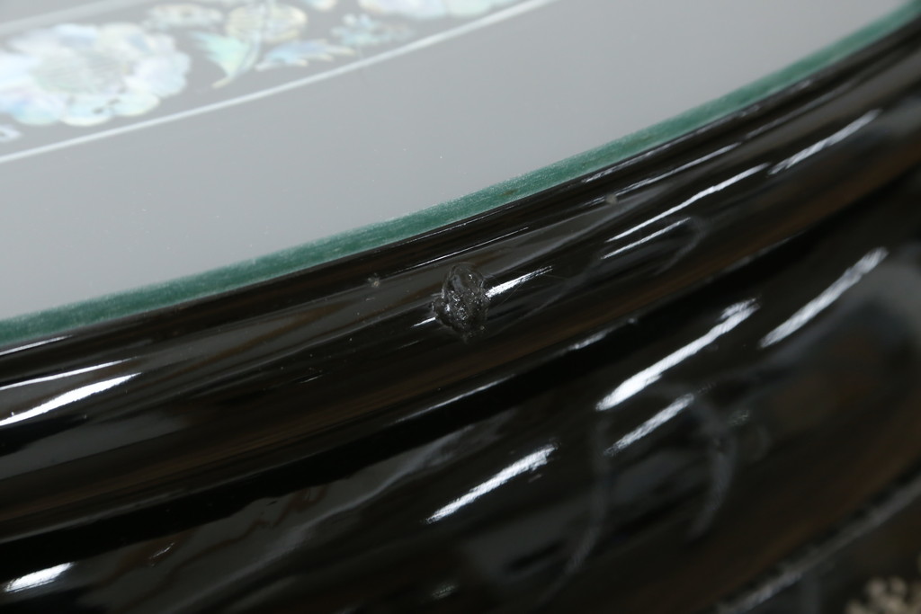 中古　民芸家具　オーバル型　豪華絢爛な螺鈿細工の座卓(定価約67万円)(ローテーブル、センターテーブル)(R-057300)