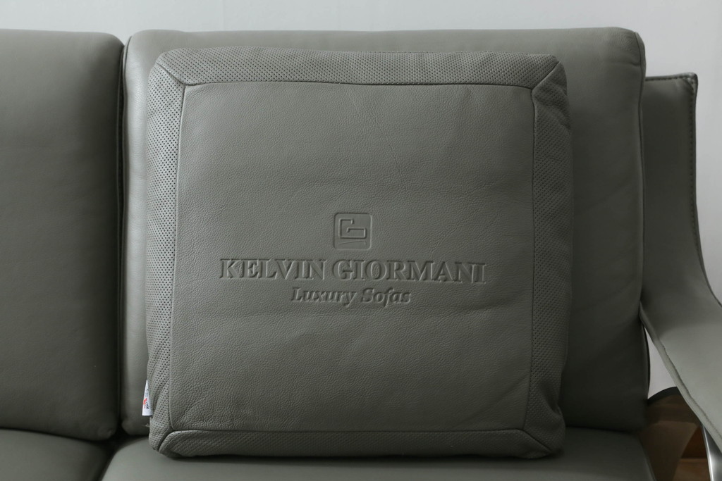 中古 短期使用2ヶ月 美品 KELVIN GIORMANI (ケルビンジョル