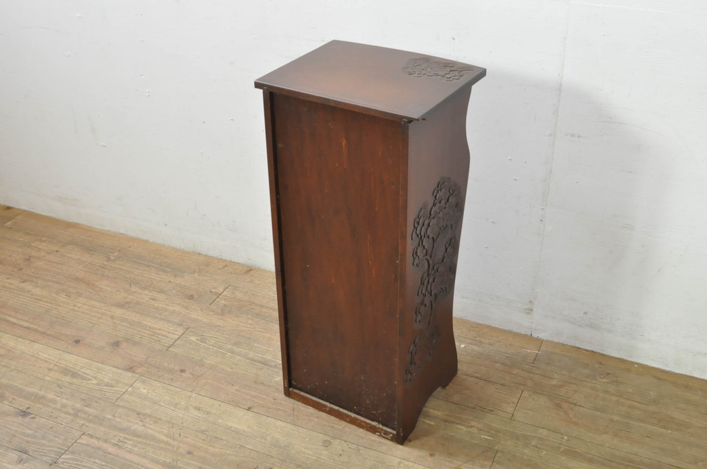中古　美品　軽井沢彫り　繊細な桜の彫刻が美しいスリッパラック(スリッパ立て)(R-080039)