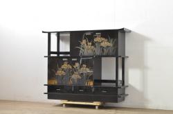 中古　美品　伝統工芸　輪島塗沈金　蒔絵作家　佐藤幸一作　雅やかなデザインが上質な和を高める飾り棚(茶棚、茶箪笥、収納棚、戸棚)(定価約380万円)(R-080056)