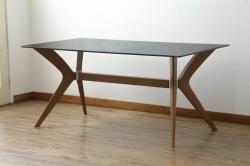 中古　Calligaris(カリガリス)　TOKYO(トーキョー)　X型にデザインされた脚が目を引くガラストップダイニングテーブル(食卓、4人掛け、6人掛け)(定価約20万円)(R-069844)