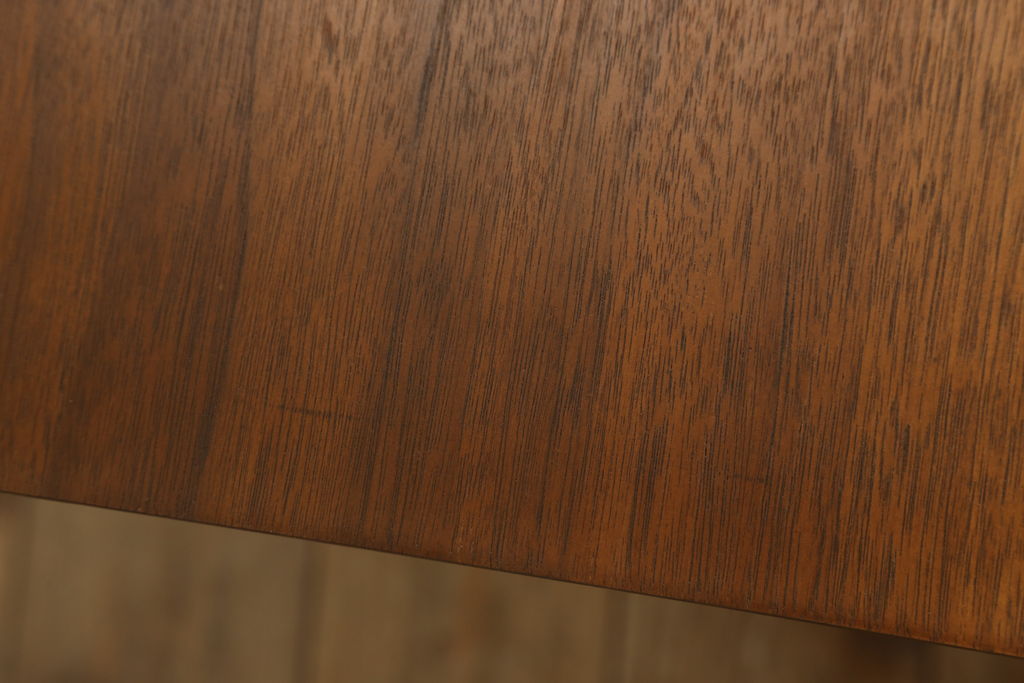 北欧ヴィンテージ　天板のデザインが珍しいチーク材製のセンターテーブル(コーヒーテーブル、ローテーブル、ビンテージ)(R-047580)
