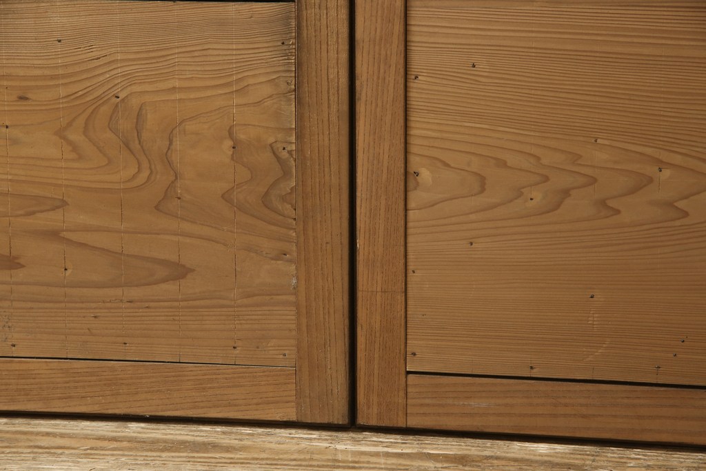 和製アンティーク　上手物　和モダンな空間に合わせやすい枠欅(ケヤキ)・板杉材の縦桟格子窓4枚セット(引き戸、板戸、建具)(R-060005)
