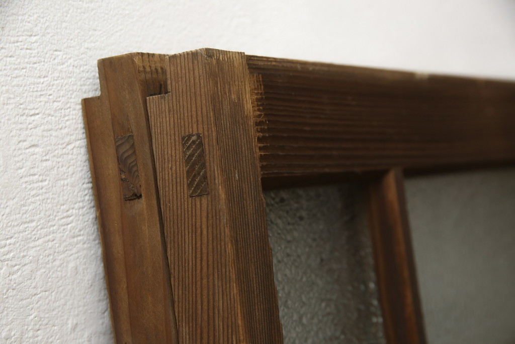 和製アンティーク　木枠のデザインが昭和な雰囲気を醸し出すガラス窓2枚セット(ガラス戸、引き戸、建具)(R-059977)