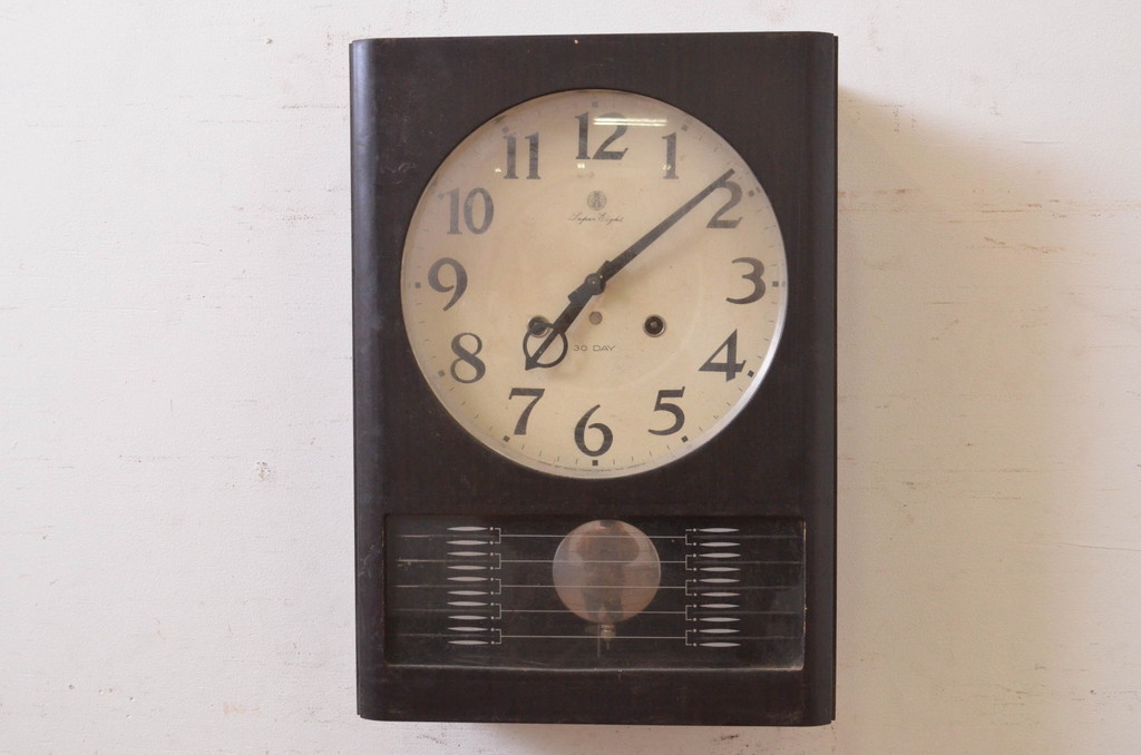 和製アンティーク　愛知時計電機(アイチ、AICHI)　AC TRADE MARK(トレードマーク)　Super Eight (スーパーエイト)　30DAY　レトロモダンなデザインが魅力的な掛け時計(柱時計、古時計、振り子時計)(R-072347)