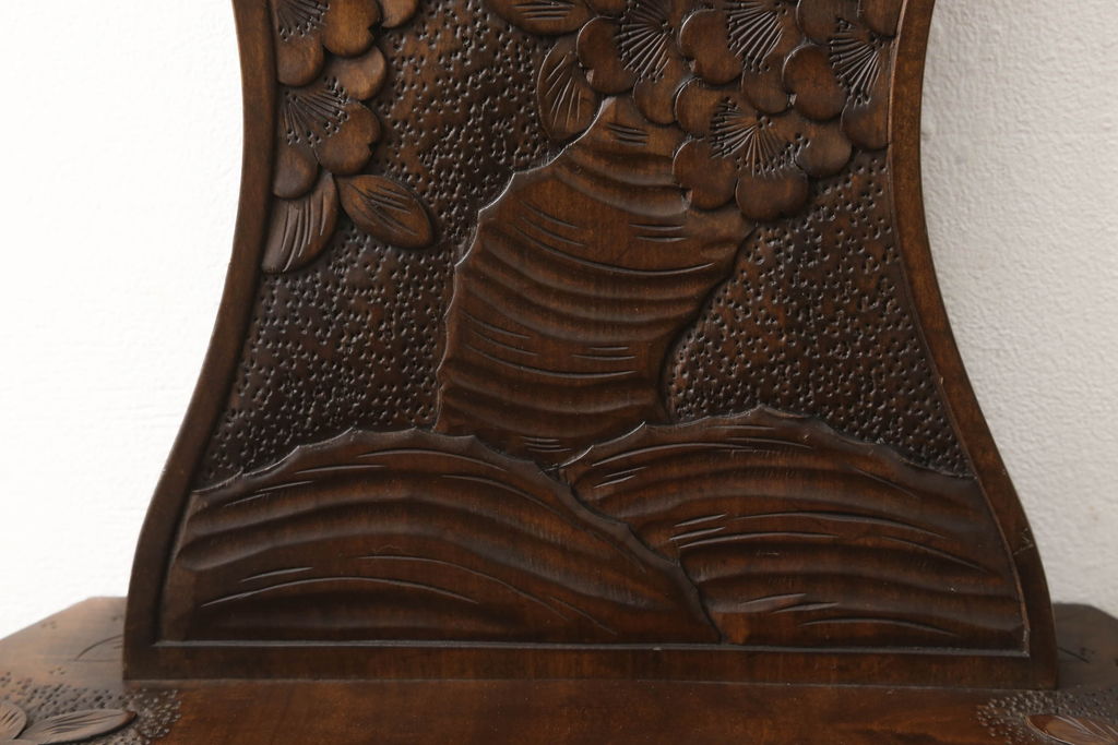 中古　伝統工芸　軽井沢彫り　隅々まで施された桜の彫刻が目を惹くダイニングチェア(板座チェア、椅子)(R-060015)