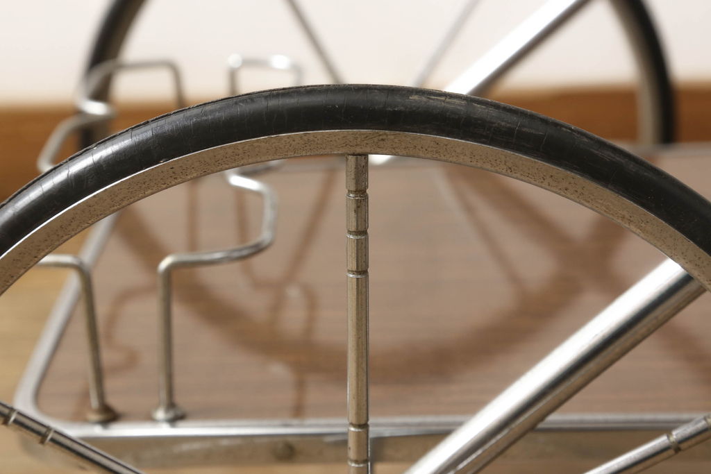 ビンテージ家具　レトロ家具　レア!大きな車輪が印象的な折り畳みのできるキャスターワゴン(トロリー、キッチンワゴン、ヴィンテージ)(R-050823)