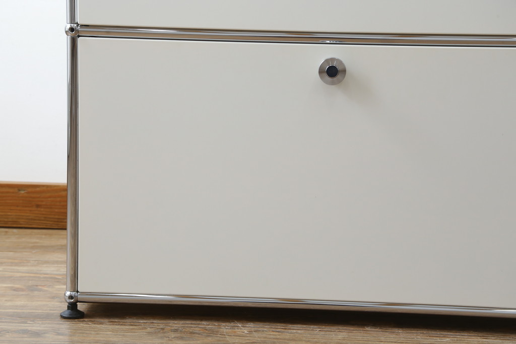 中古　USMハラー(USM Haller)　美しくシンプルなデザインが目を引くキャビネット(サイドチェスト、引き出し、店舗什器)(定価約28万円)(R-078481)