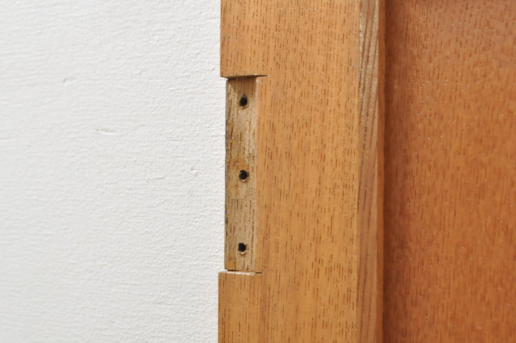 アンティーク建具　欅(ケヤキ)材　どこか懐かしい雰囲気漂う一枚板の両開き扉2枚1対(引き戸、窓)(R-077982)