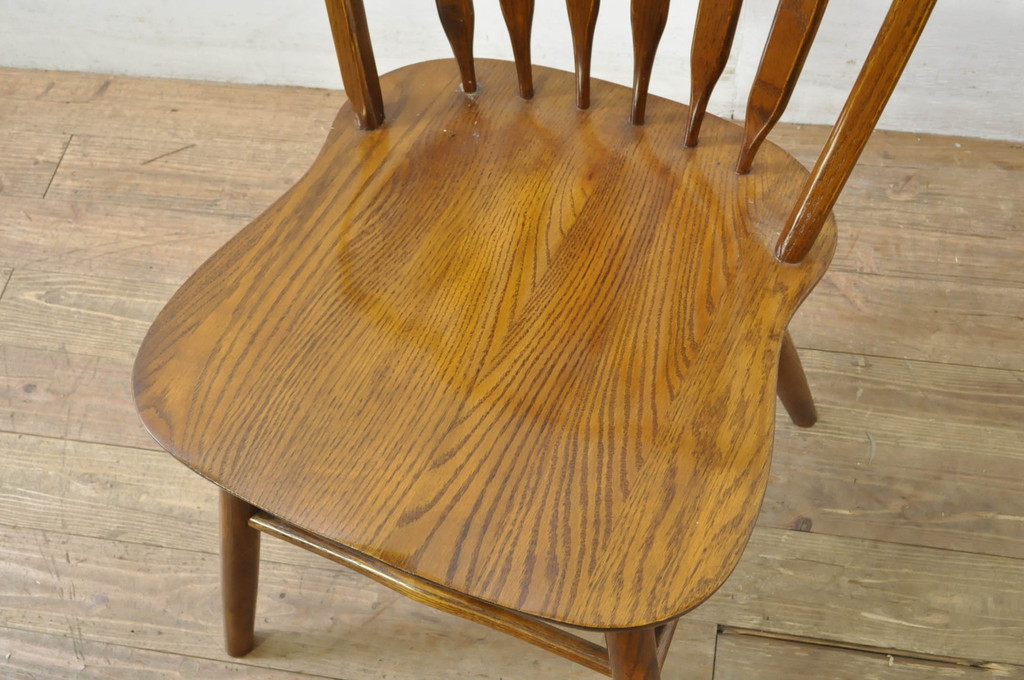 中古　美品　ブランド家具　希少な廃番品　カントリースタイル　レッドオーク　Shin-Lee(シンリー) 　滑らかな木肌とシックな佇まいが魅力のボーバックチェア(板座チェア、椅子、イス、ダイニングチェア、ウィンザーチェア)(R-080045)