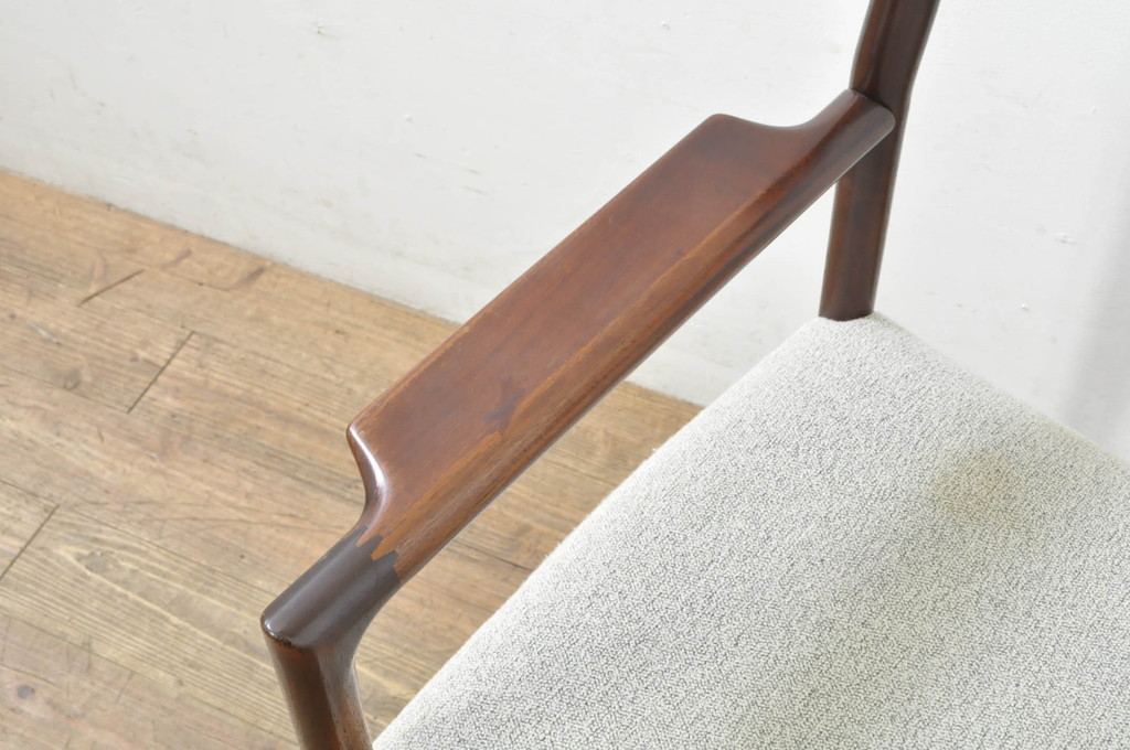 和製ビンテージ　希少な廃番品!!　CONDE HOUSE(カンディハウス)　ゴルファーシリーズ　北欧風のおしゃれなデザインが素敵なアームチェア(ダイニングチェア、イス、椅子、ヴィンテージ)(R-080063)