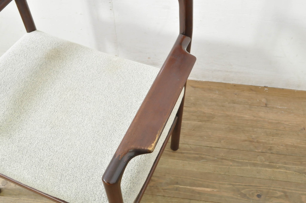 和製ビンテージ　希少な廃番品!!　CONDE HOUSE(カンディハウス)　ゴルファーシリーズ　北欧風のおしゃれなデザインが素敵なアームチェア(ダイニングチェア、イス、椅子、ヴィンテージ)(R-080063)
