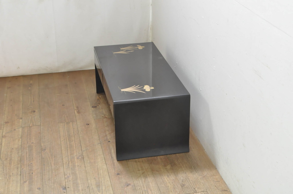 中古　美品!!　輪島塗り　和モダンテイストのお部屋づくりに取り入れたい文机(机、ローテーブル、センターテーブル)(定価約50万円)(R-080050)