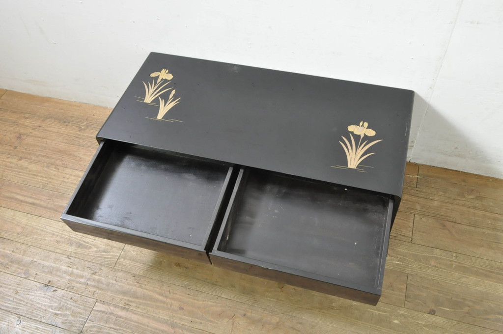 中古　美品!!　輪島塗り　和モダンテイストのお部屋づくりに取り入れたい文机(机、ローテーブル、センターテーブル)(定価約50万円)(R-080050)