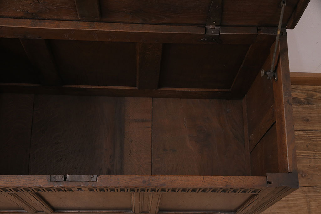 イギリスアンティーク　オーク材の木味が存分に楽しめるコファ(収納付きベンチ、トランク、ブランケットボックス)(R-050224)